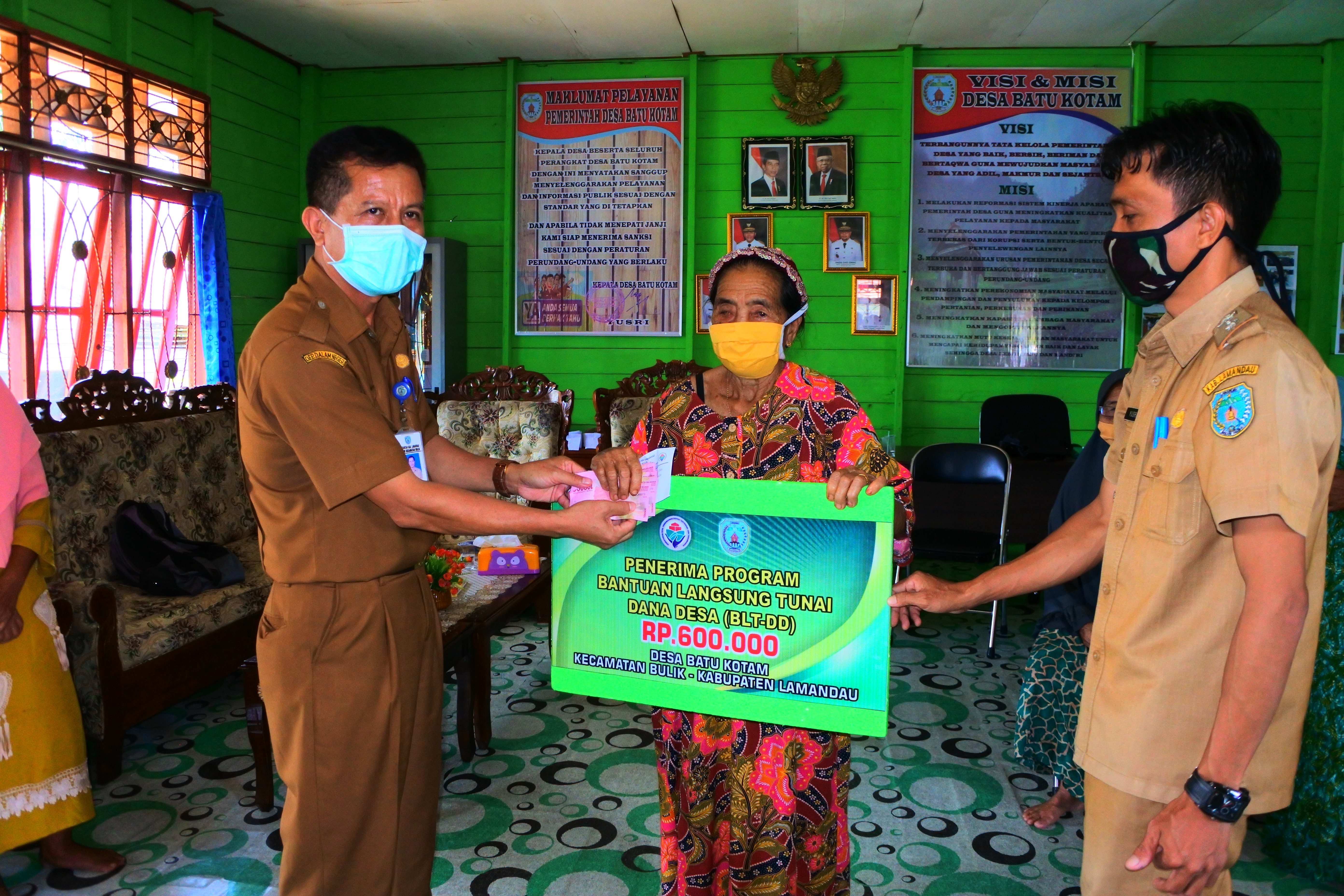 Penyaluran BLT-DD Tahap Dua Desa Batu Kotam